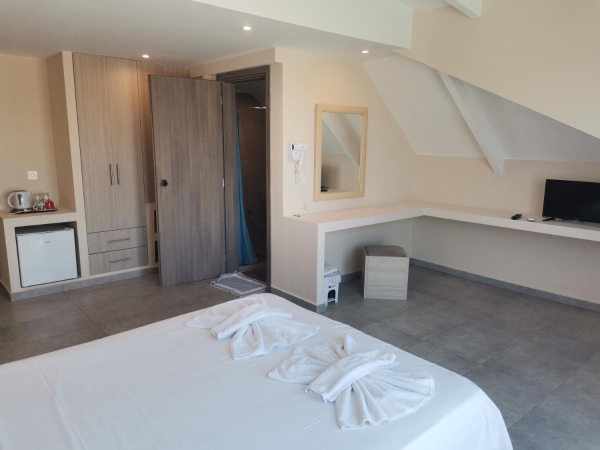 Apollon Hotel พลานอส ภายนอก รูปภาพ