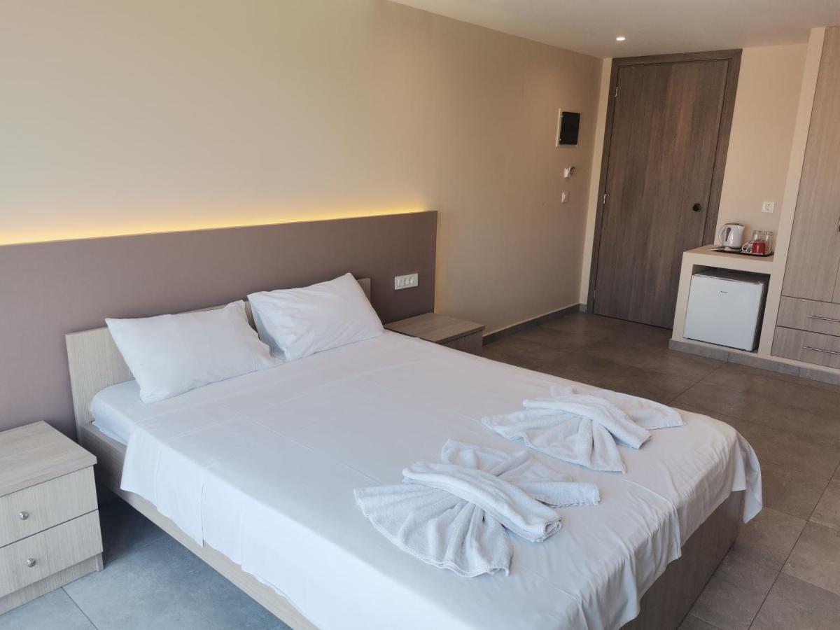 Apollon Hotel พลานอส ภายนอก รูปภาพ