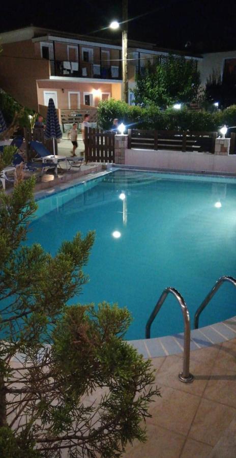 Apollon Hotel พลานอส ภายนอก รูปภาพ