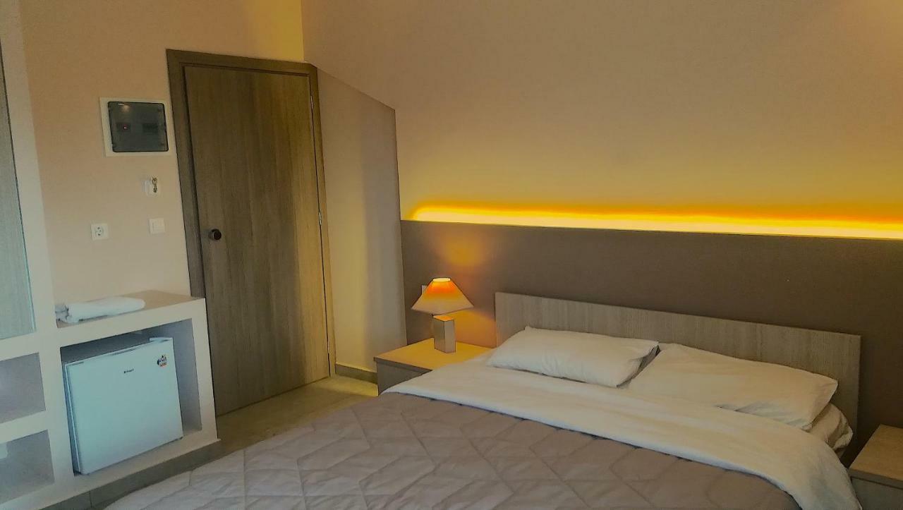 Apollon Hotel พลานอส ภายนอก รูปภาพ